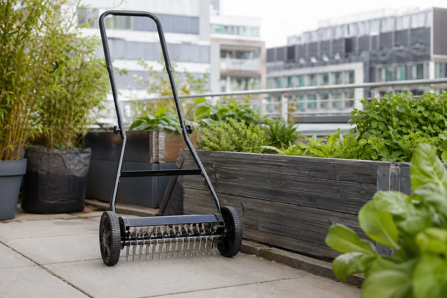 Vertikutierer im Urban Gardening: Kleine Flaechen, grosse Wirkung